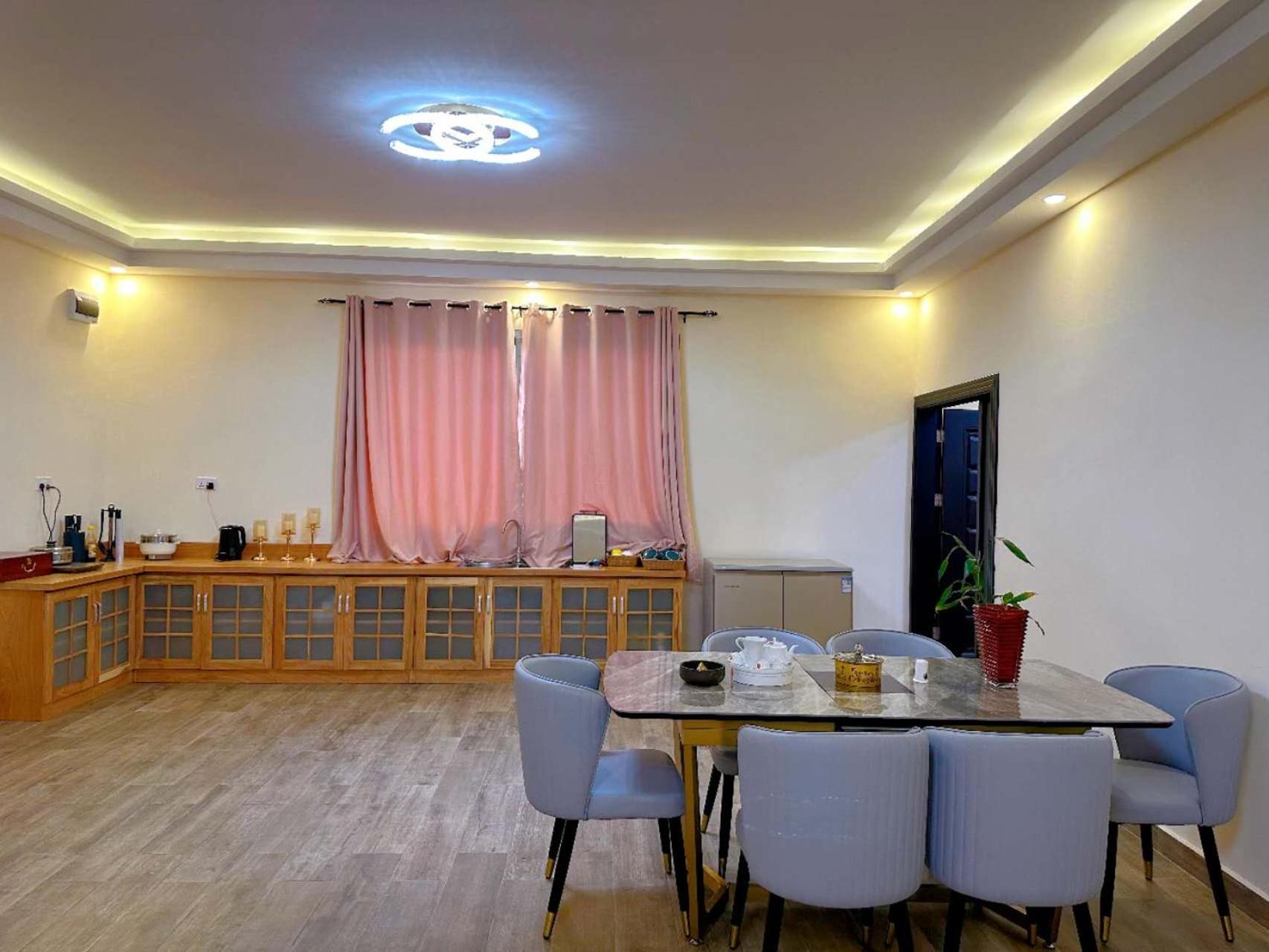Grand Leone Hotel Фрийтаун Екстериор снимка