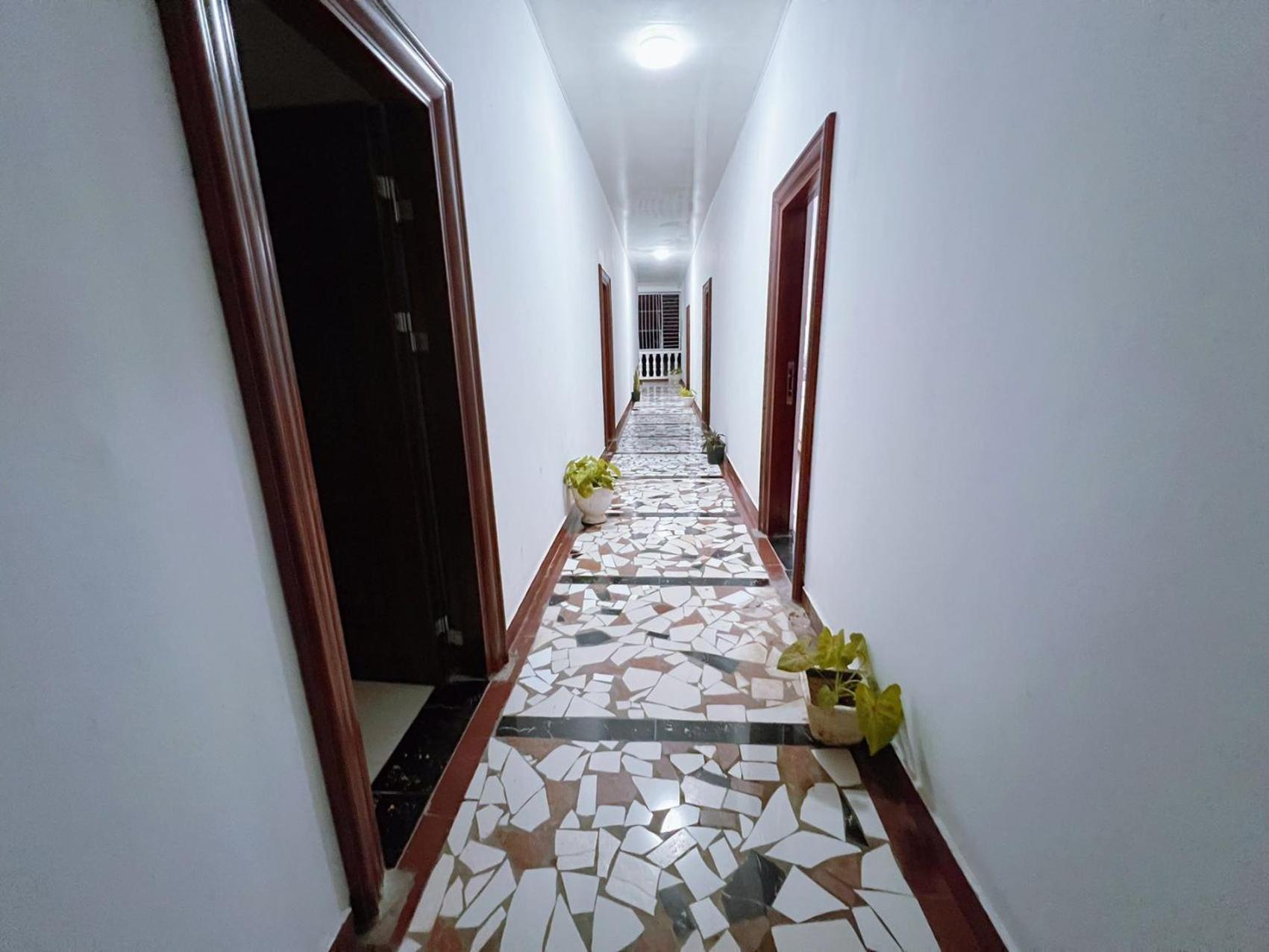 Grand Leone Hotel Фрийтаун Екстериор снимка